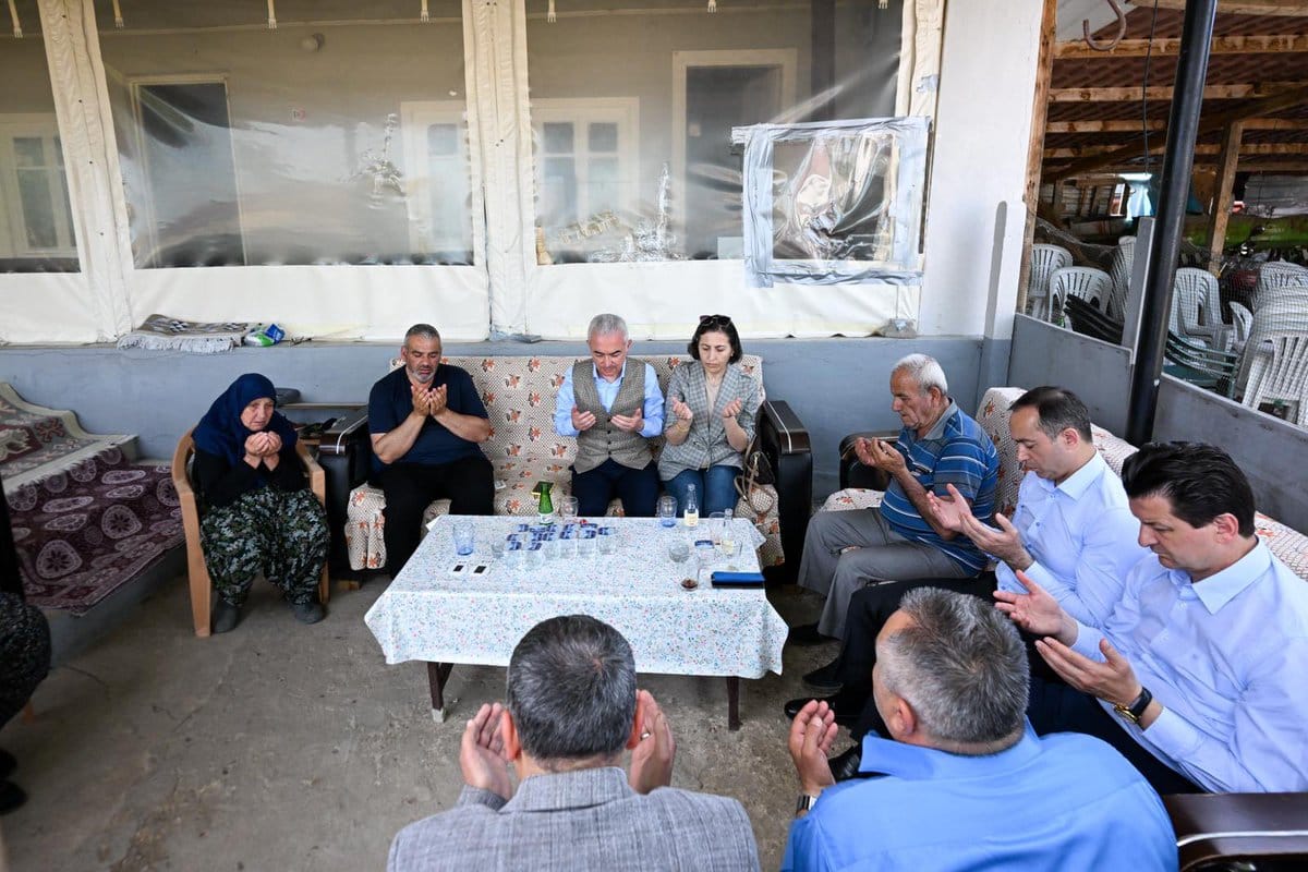 Vali Turan’dan Lösemiyle Mücadele Eden Minik Ayşe Buğlem’in Ailesine Taziye