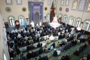 Vali Toraman'dan Şehitler Camii'nde Bayramlaşma