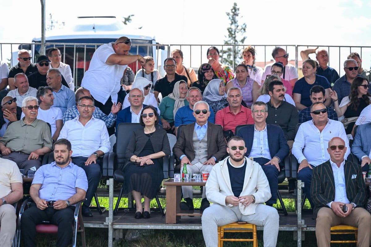 Vali Turan 101. Geleneksel Yağlı Güreşlerde