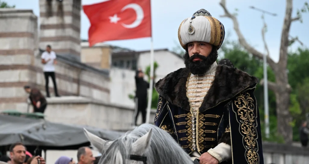 İstanbul'un Fethi'nin 573. yılı kutlamaları kapsamında Edirne Valiliği koordinesinde "İstanbul’un Fethi Edirne’den Başlar" programı düzenlendi. Büyük fetih yürüyüşü ve detaylar haberimizde. Edirne Haberler