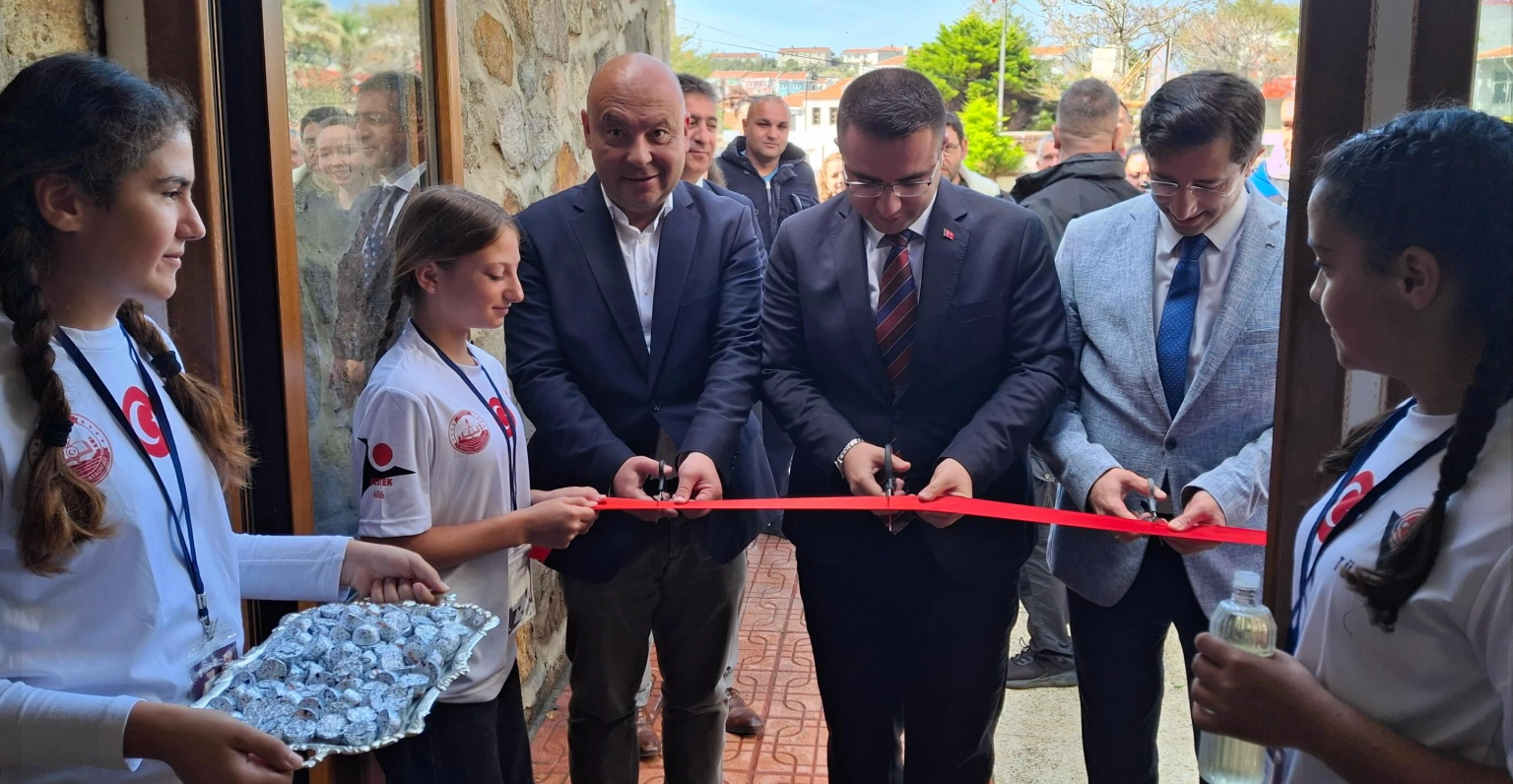 Bozcaada’da Bilim Rüzgarı: Genç Mucitler Sahneye Çıktı