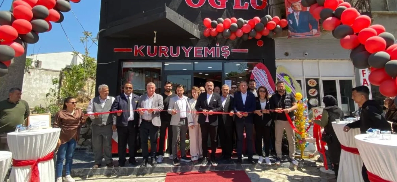 Uzunköprü’de Kahvecioğlu Kuruyemiş Açıldı