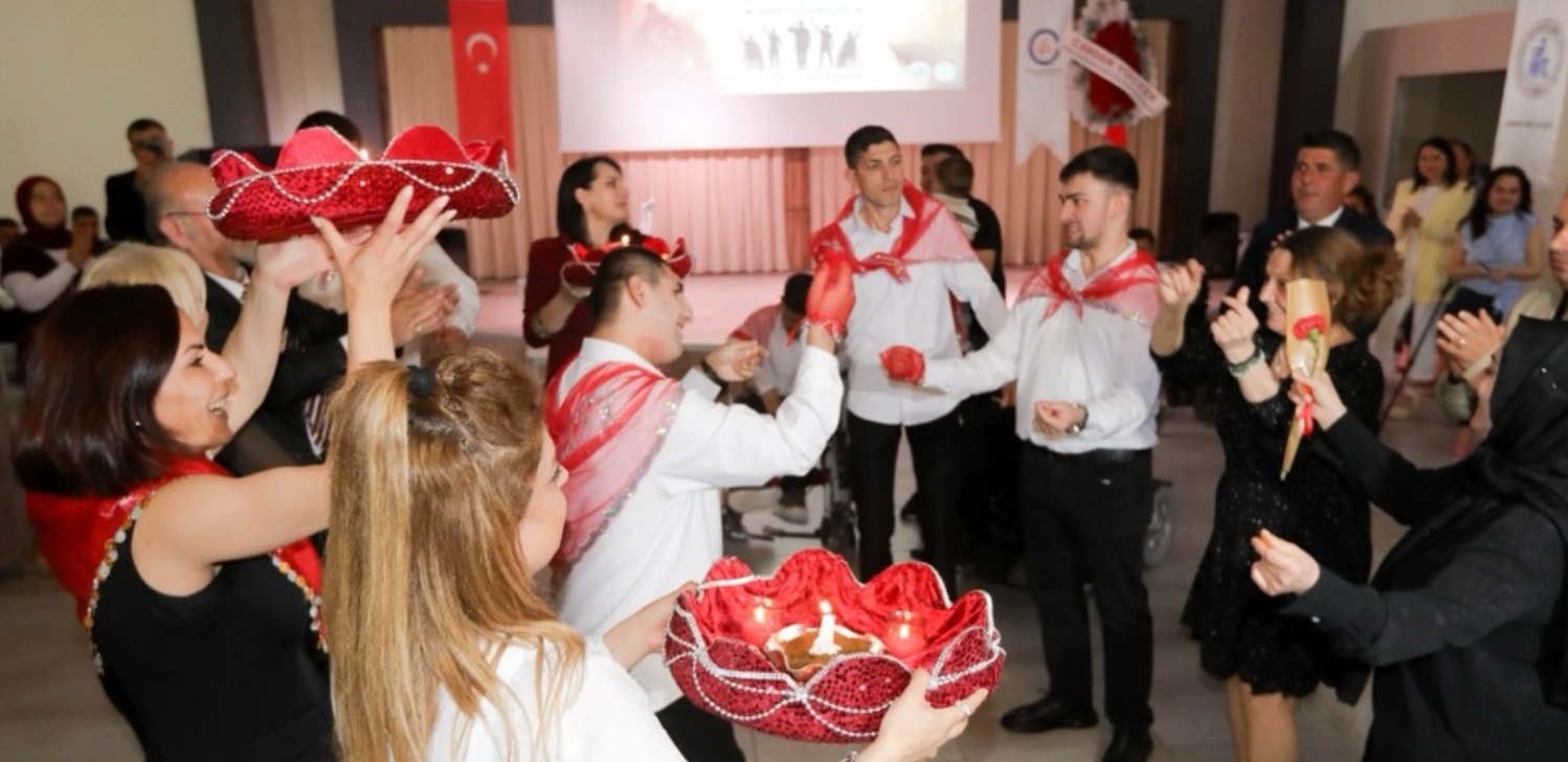 Kapaklı’da En Özel Terhis: Asker Kınası Heyecanı