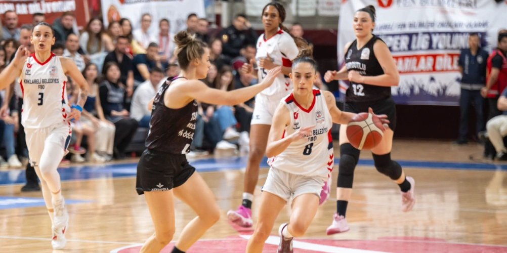 Kırklareli Belediyesi Fen Bilimleri Okulları Kadın Basketbol Takımı, final serisinde durumu 2-2'ye getirerek Süper Lig yürüyüşünü son maça bıraktı. Kırklareli Haberler