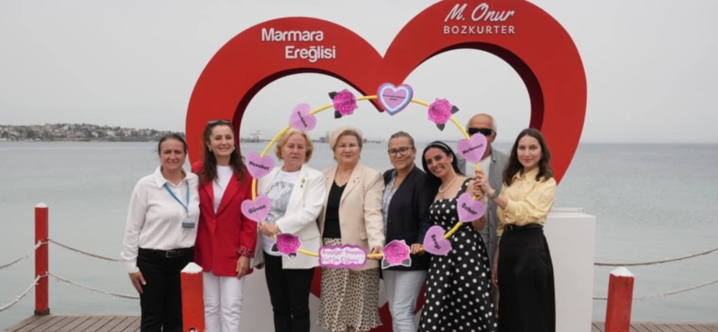 Marmaraereğlisi’nde Anne ve Çocuklar El Ele