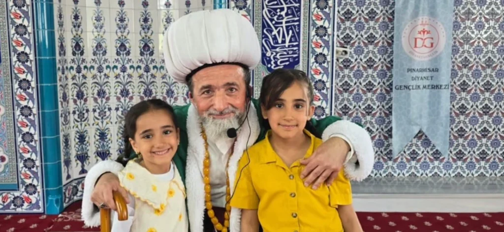 Pınarhisar Belediyesi ve Müftülüğü iş birliğinde düzenlenen Nasrettin Hoca etkinliği ile çocuklar milli ve manevi değerlerle buluştu. İhsan Talay'ın çocuk odaklı projeleri devam ediyor.