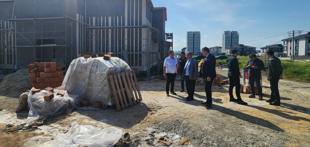 Çorlu Belediyesi Başkan Vekili Bilgehan Çağlar, Oyuncak Müzesi ve Askeri Lojmanlar düzenleme sahalarında incelemelerde bulunarak projelerin son durumunu denetledi. Çorlu Haberler
