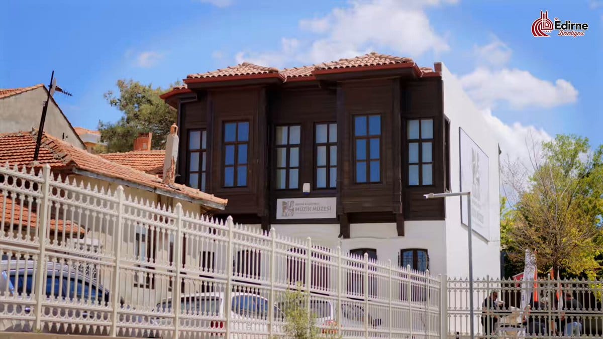 Edirne’de Müzik Müzesi Ziyarete Açıldı