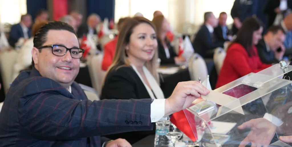 Marmaraereğlisi Belediyesi, Trakya Belediyeler Birliği 2026 Nisan meclis toplantısına katılarak bölgenin kalkınması için alınan kritik kararlara imza attı. Ortak akıl ve güçlü belediyecilik vurgusuyla Trakya'nın geleceği planlanıyor. Marmaraereğlisi Haberler 