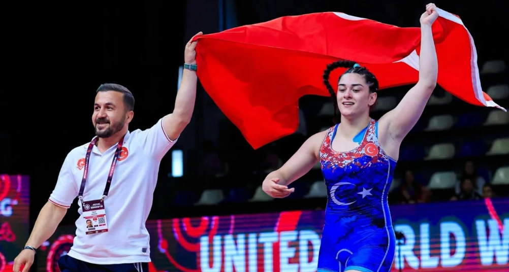 Uzunköprülü milli sporcu Kıymet Rümeysa Tezcan, U17 Avrupa Güreş Şampiyonası kadınlar 69 kiloda Avrupa Şampiyonu oldu. Uzunköprü Haberler