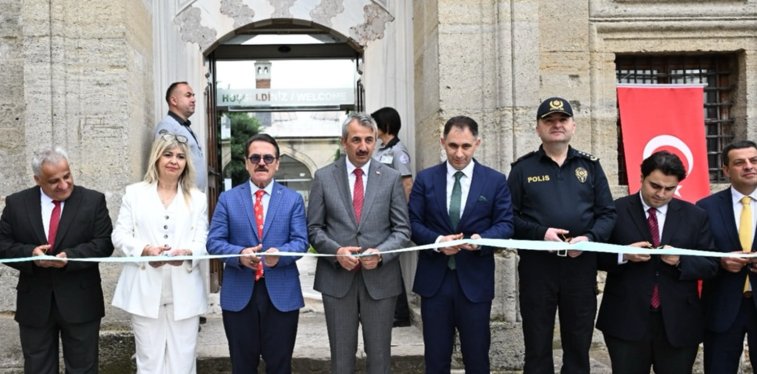 Edirne’de Vakıf Medeniyetinin Zarafeti Karelere Yansıdı