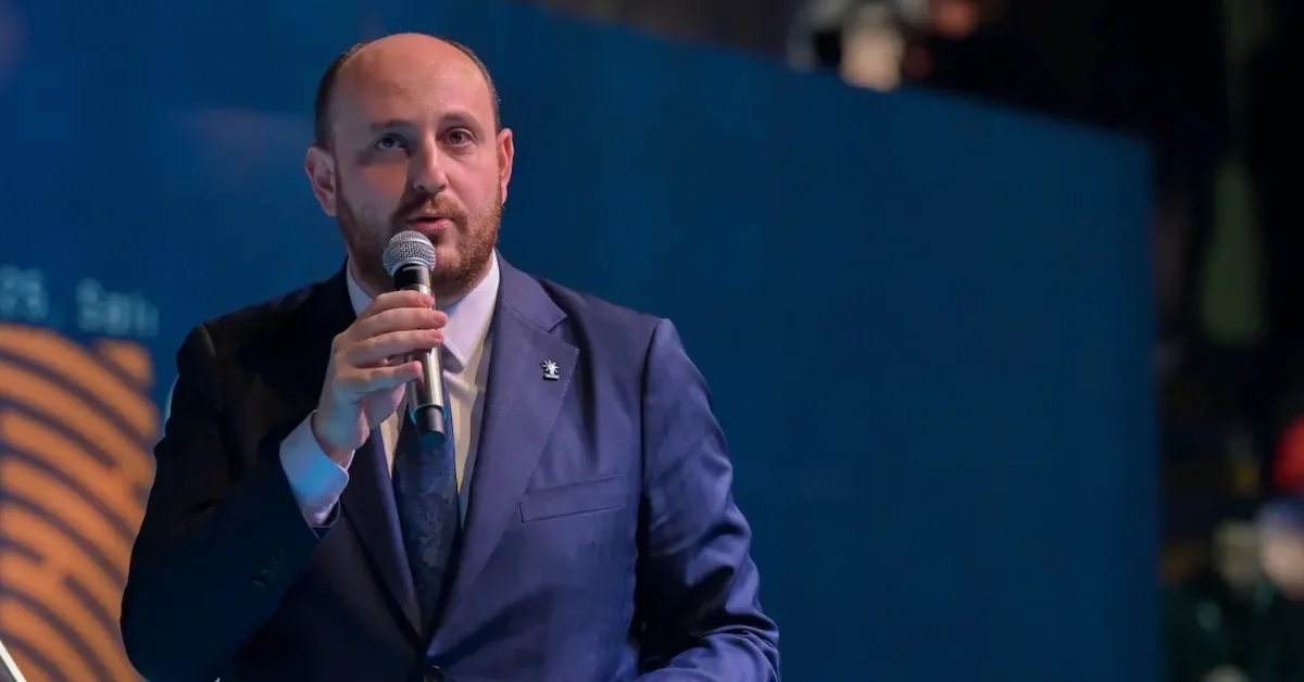 Büyükgümüş: Kurultay kavgası milletimizin gündeminde değildir