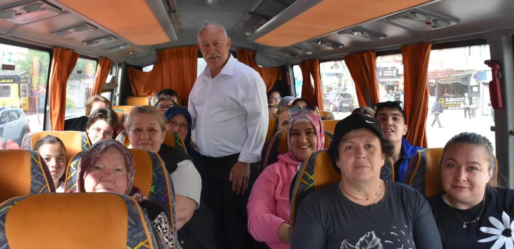 Muratlı Belediyesi'nden engelli vatandaşlara özel Çanakkale turu! Varol Türel'in öncülüğünde düzenlenen Engelliler Haftası etkinliğiyle tarihi yarımadada duygu dolu anlar yaşandı. Muratlı Haberler