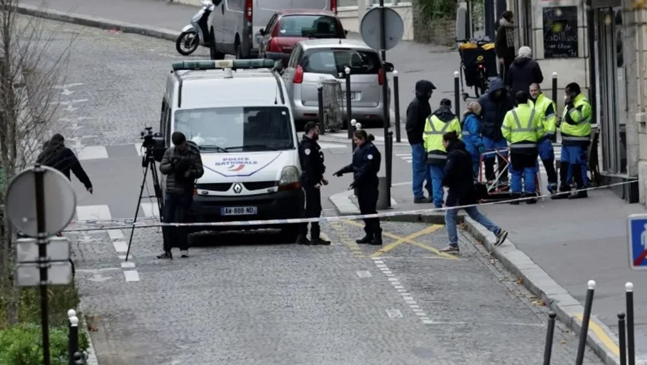 Paris’te Aile Faciası: 16 Yaşındaki Genç Kardeşini Öldürdü