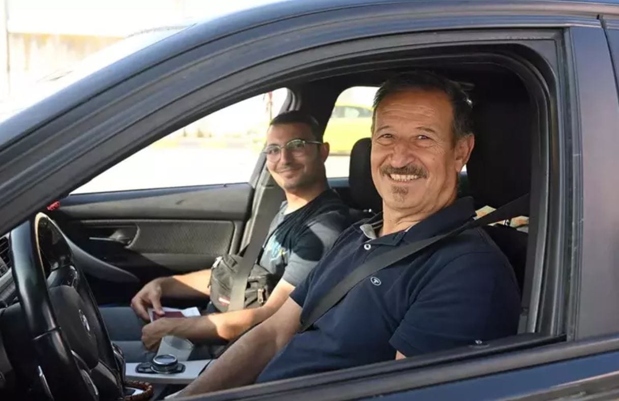 Gurbetçi Akını Başladı: Bayrağı Görünce Gözler Doluyor