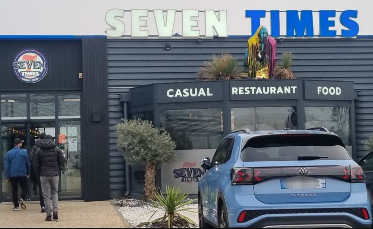 Fransa’da Kadınlara Özel Salon Ayıran Helal Restoran Kapatıldı