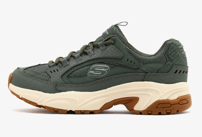 Spor ve Şıklığı Birleştiren Sneakers Kombinleri