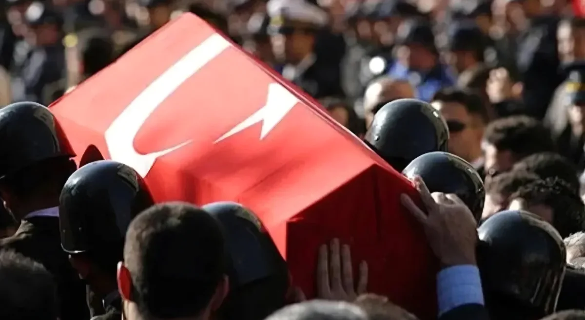 Tuzla’da Şehit Olan Polis Memuru Aydın Üyenarık Son Yolculuğuna Uğurlanıyor