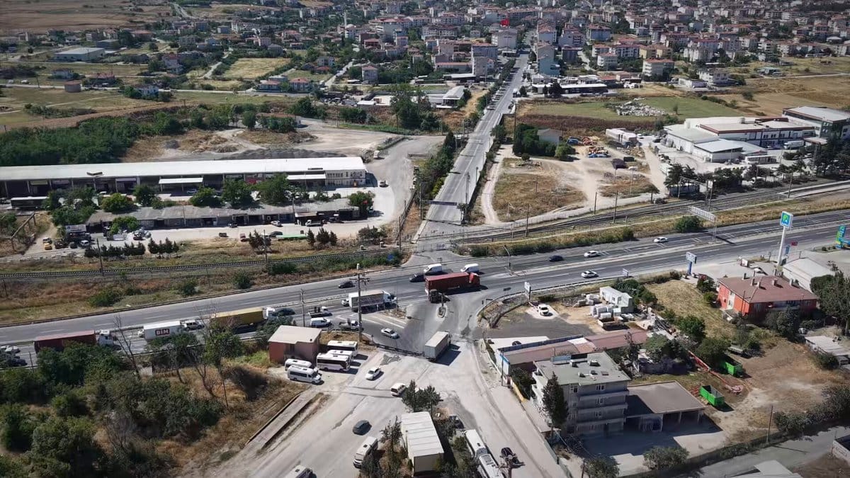 Velimeşe’de Ulaşım Çilesi: Esnaf ve Çiftçi Mağdur