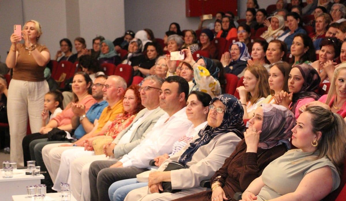 Uzunköprü’de Hayat Boyu Öğrenme Defilesi