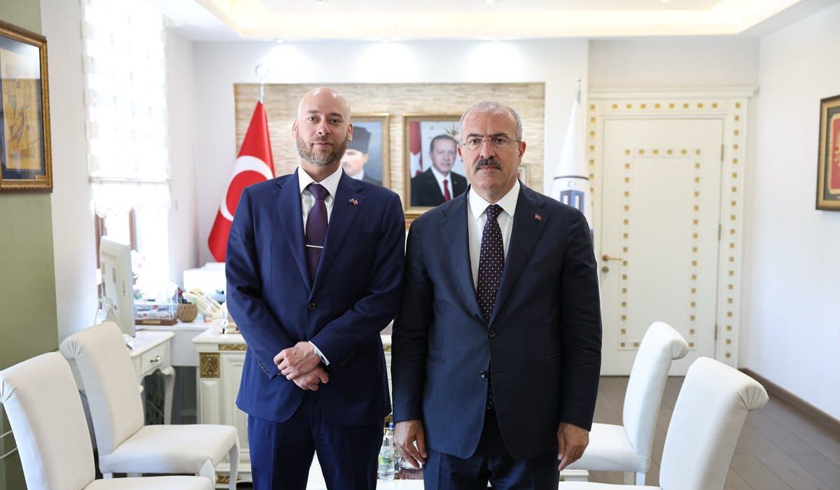 Avustralya’nın Çanakkale Konsolosu Vali Ömer Toraman’ı Ziyaret Etti