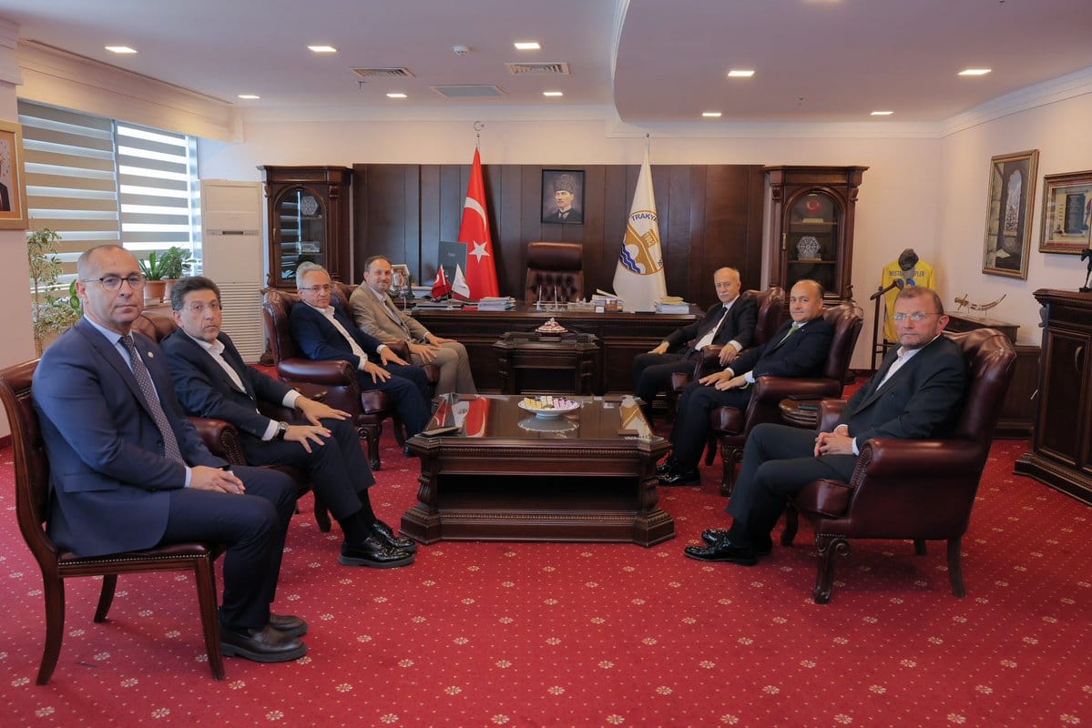 Yeşilay Başkanı Rektör Hatipler’i Ziyaret Etti