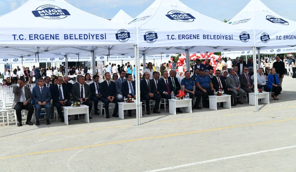 Harezmi Modeli’nde 885 Öğrenci Sergi Açtı