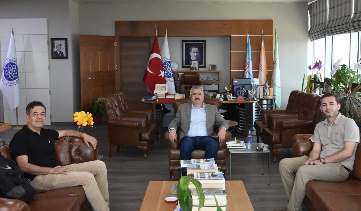 Rektör Şahin’e hastane ziyareti