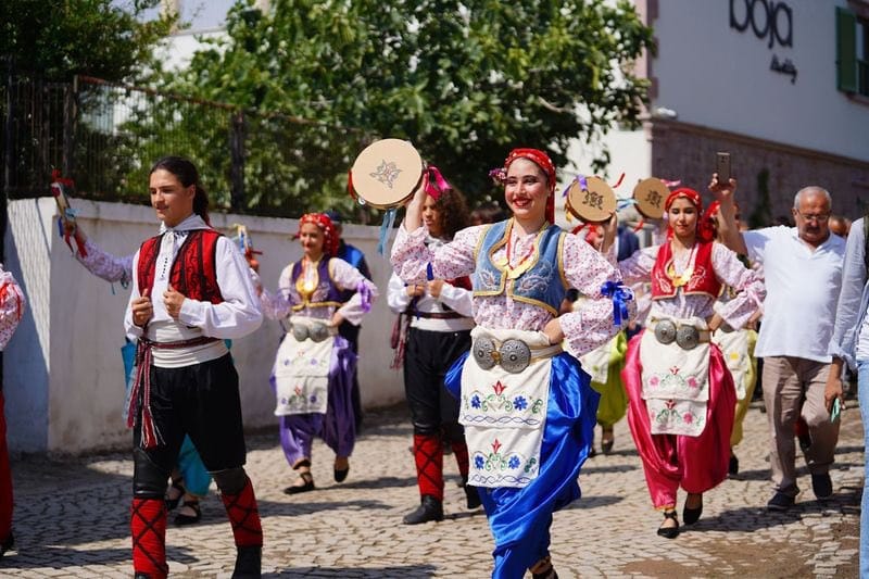 Balkanlar’da Asırlık Gelenek: Teferiç Şenlikleri