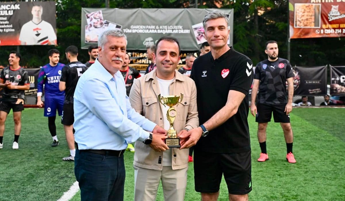 İl Müdürlüğü futbol takımından ziyaret