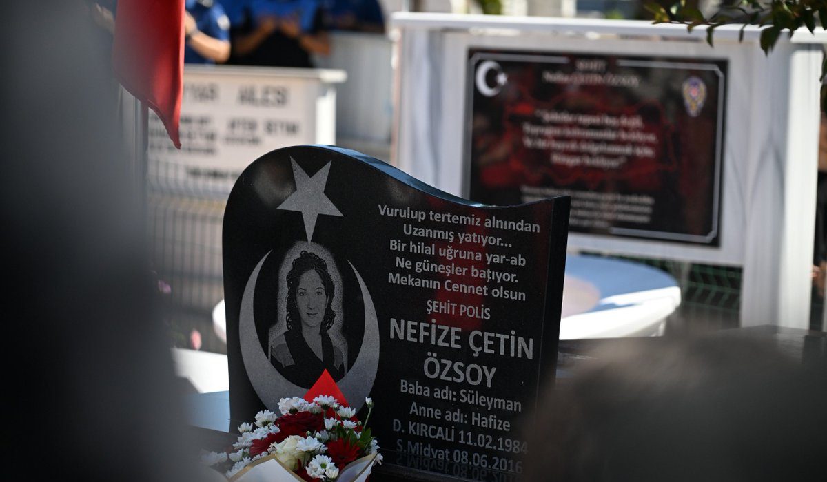 Şehit Polis Nefize Çetin Özsoy kabri başında anıldı
