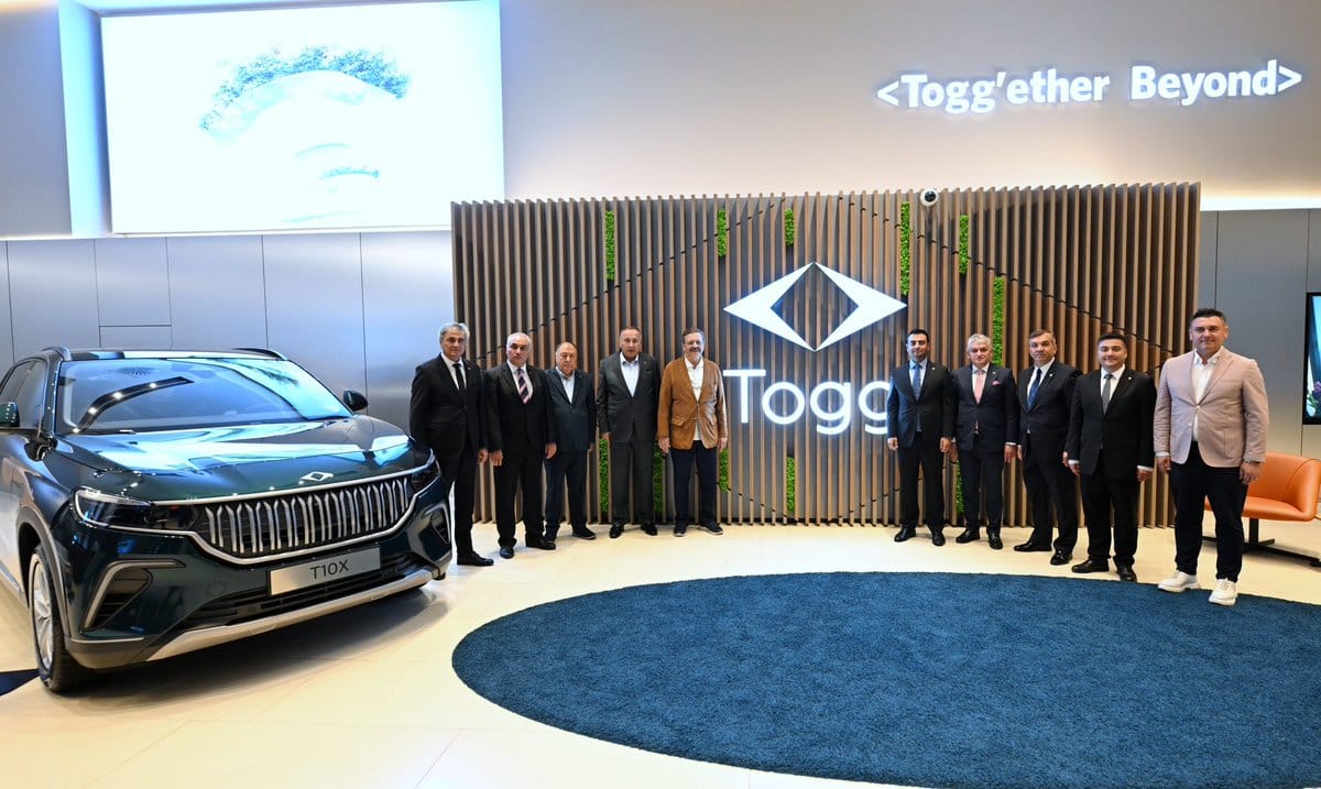 TOBB Başkanı Çorlu’da Togg Deneyim Merkezi’ni Ziyaret Etti