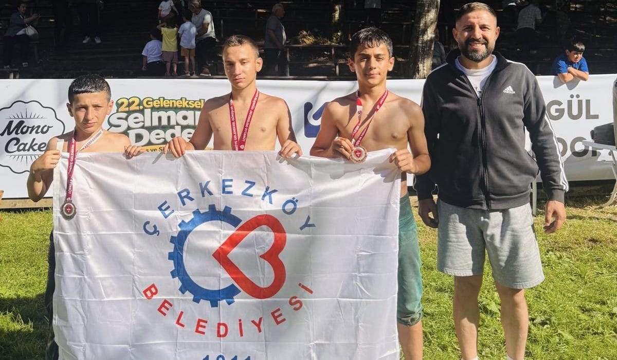 Minik Pehlivanlardan Büyük Başarı: Çerkezköy’den 3 Madalya
