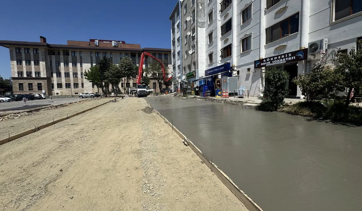 Çerkezköy’de Uygar Sokak Otoparkı’na Beton Dökümü
