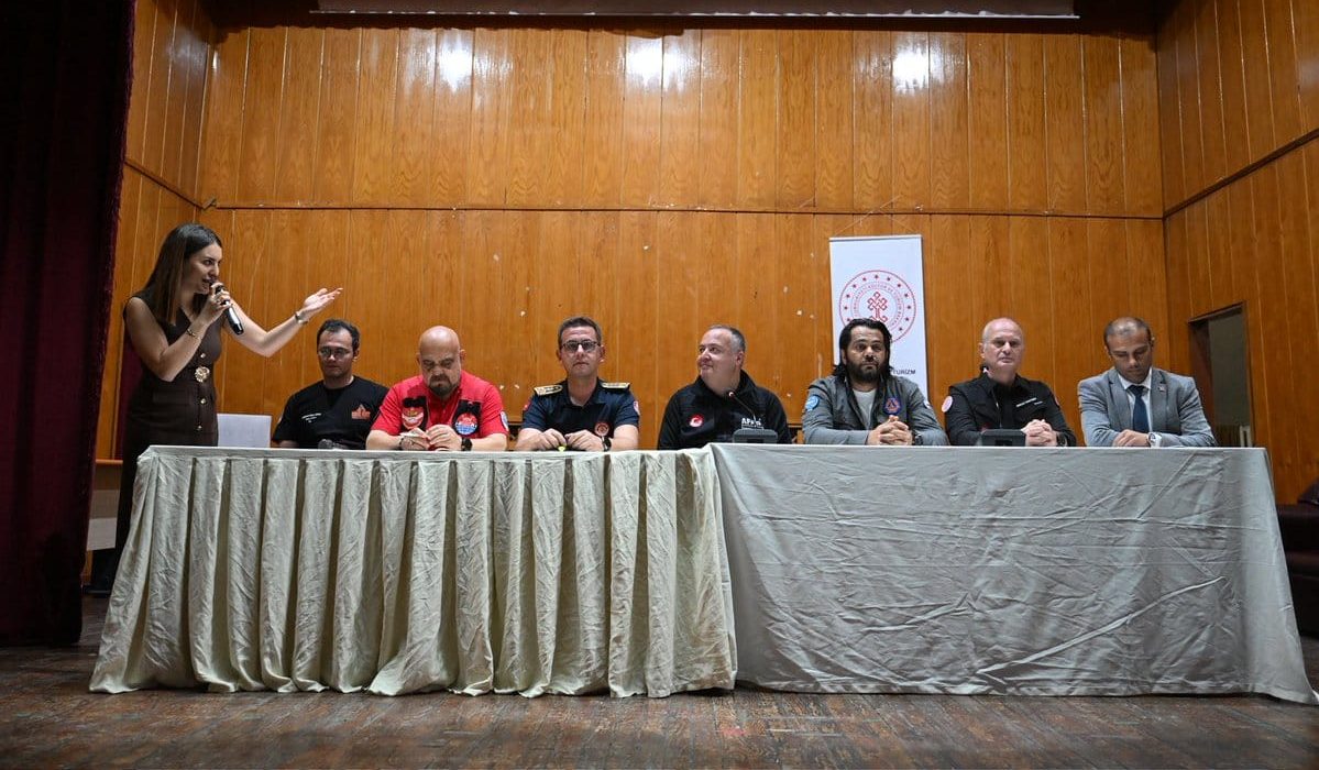 Edirne’de afetlere hazırlık söyleşisi: İtfaiye Müdürü Sefa Tabak katıldı