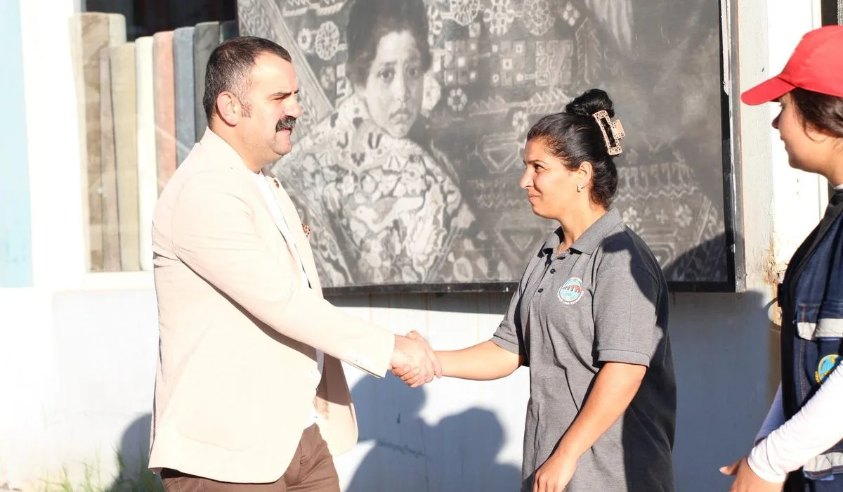 Belediye Başkanı Temizlik Personelini Ziyaret Etti