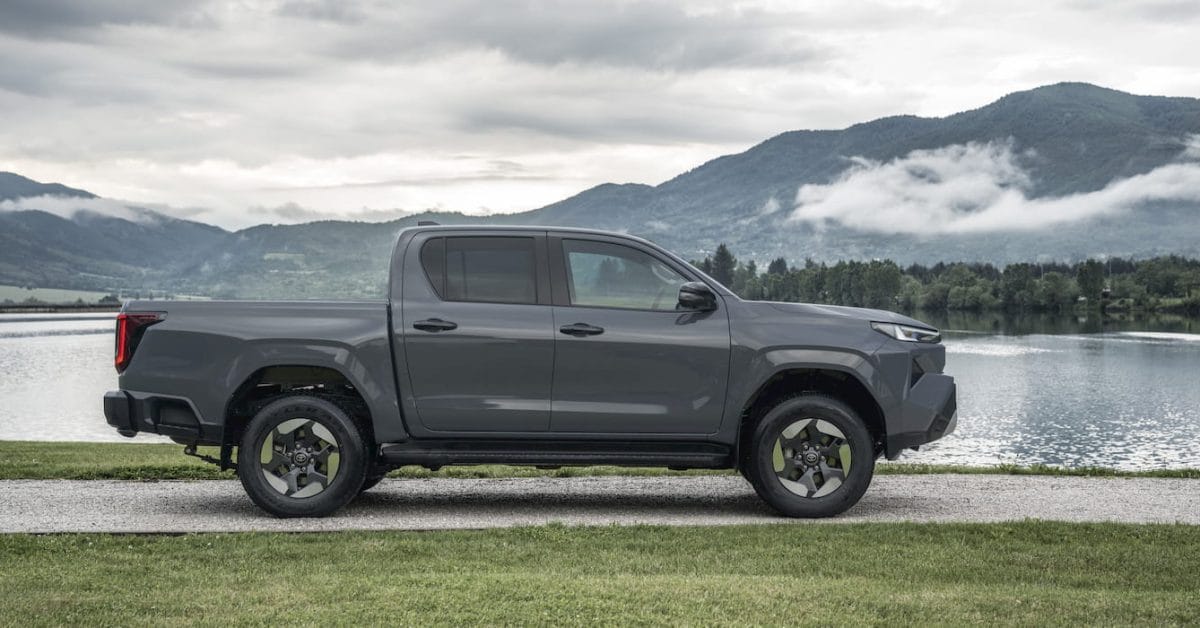 Toyota’nın İlk Elektrikli Pickup’ı Hilux BEV Ön Siparişe Açıldı