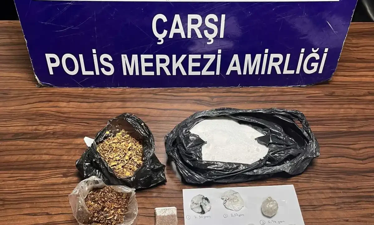 Bursa’da Operasyon: 2 Hükümlü ve Uyuşturucu Tacirleri Yakalandı