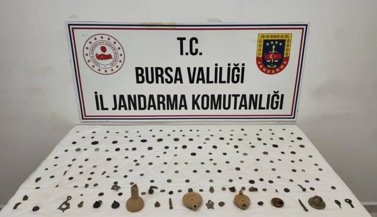 Bursa’da Tarihi Eser Operasyonu: 202 Sikke Ele Geçirildi