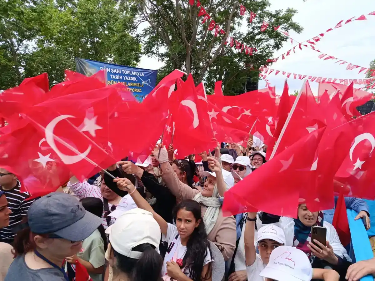 Erdoğan Edirne’de Meydanı Dolduran Binlerce Kişiye Seslenecek