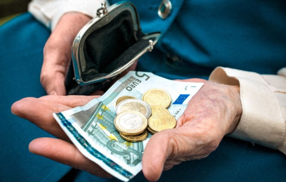 Fransa’da Emekli Maaşlarına Yüzde 2 Zam Geliyor