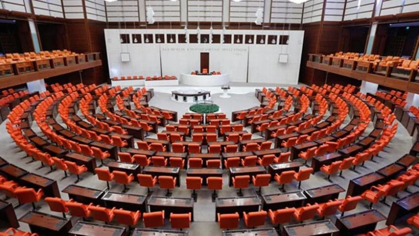 İnternet Haber Sitelerine Yeni Düzenleme: Resmi ilan ve Reklam Kriterleri Değişiyor