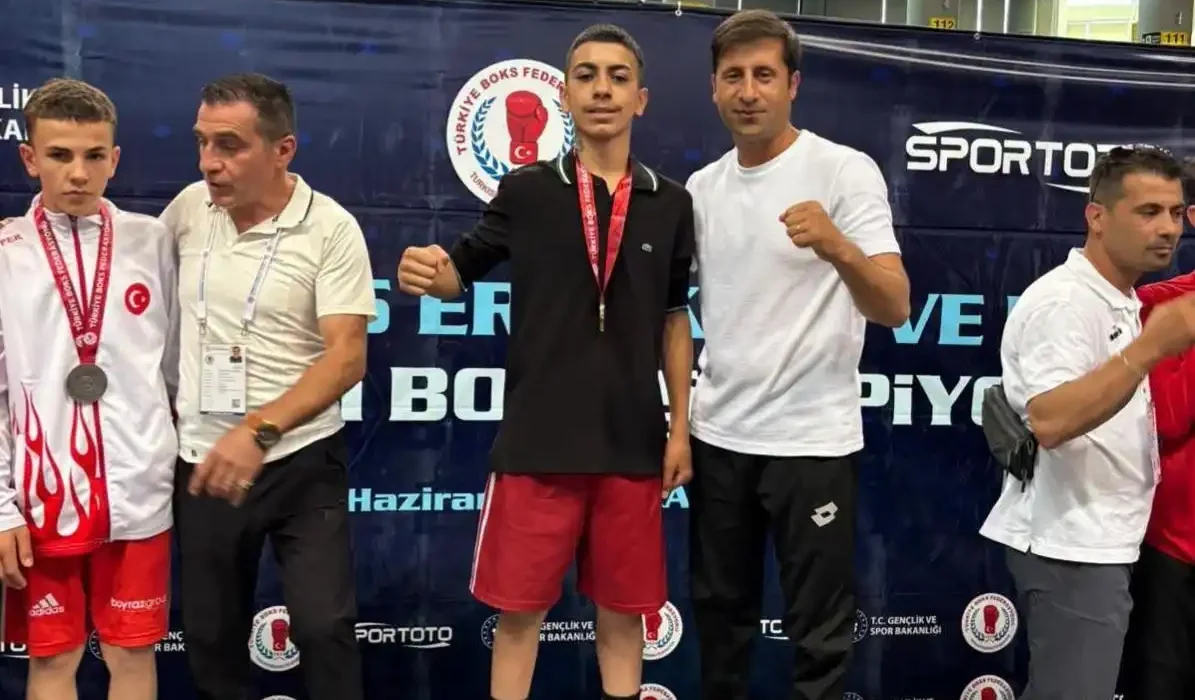 Karslı boksör İbrahim Müçük Türkiye Şampiyonu oldu