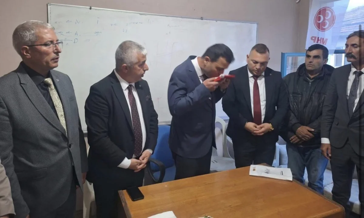 MHP’de devir teslim törenleri hız kesmiyor