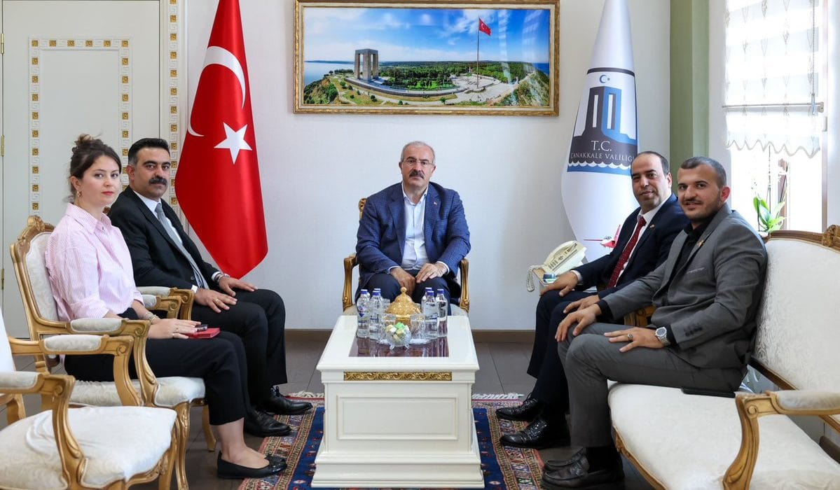 Filistin Başkonsolosu Çanakkale Valisi’ni Ziyaret Etti