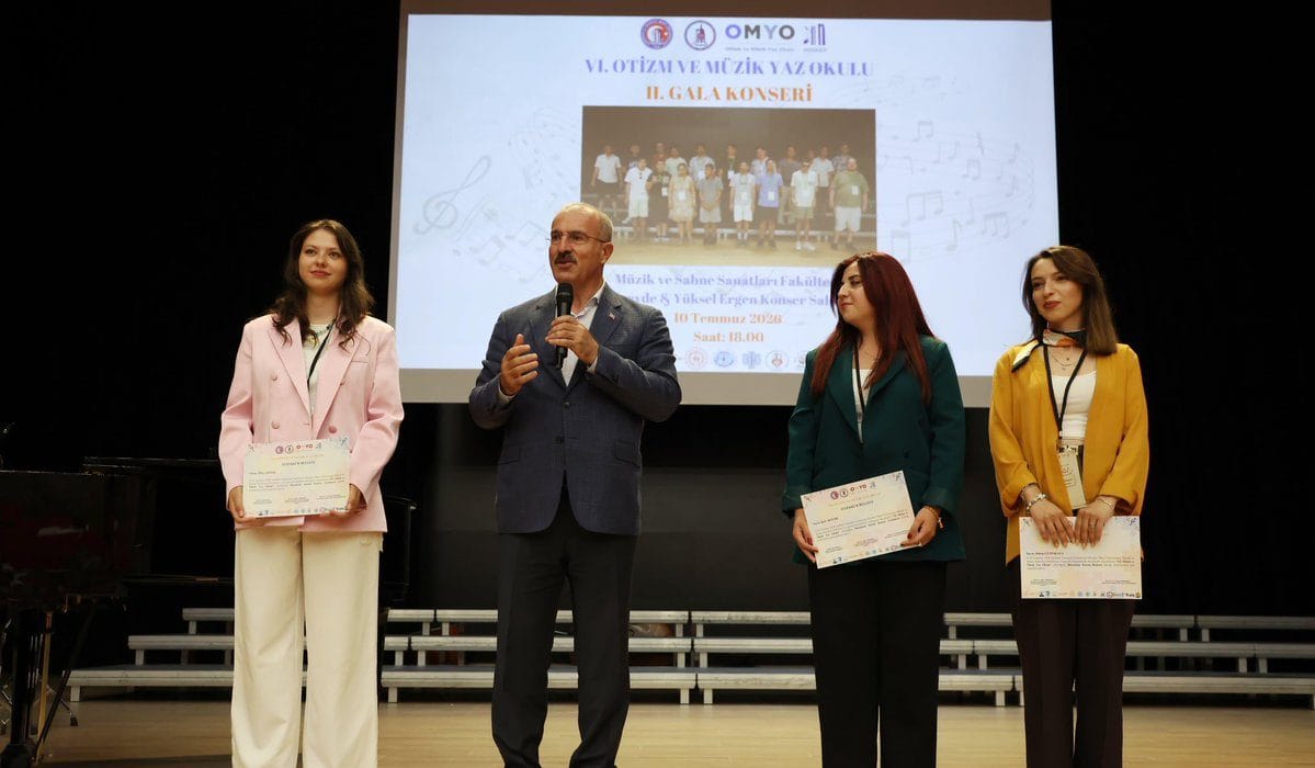 Otizmli Öğrenciler Müzikle Büyüledi