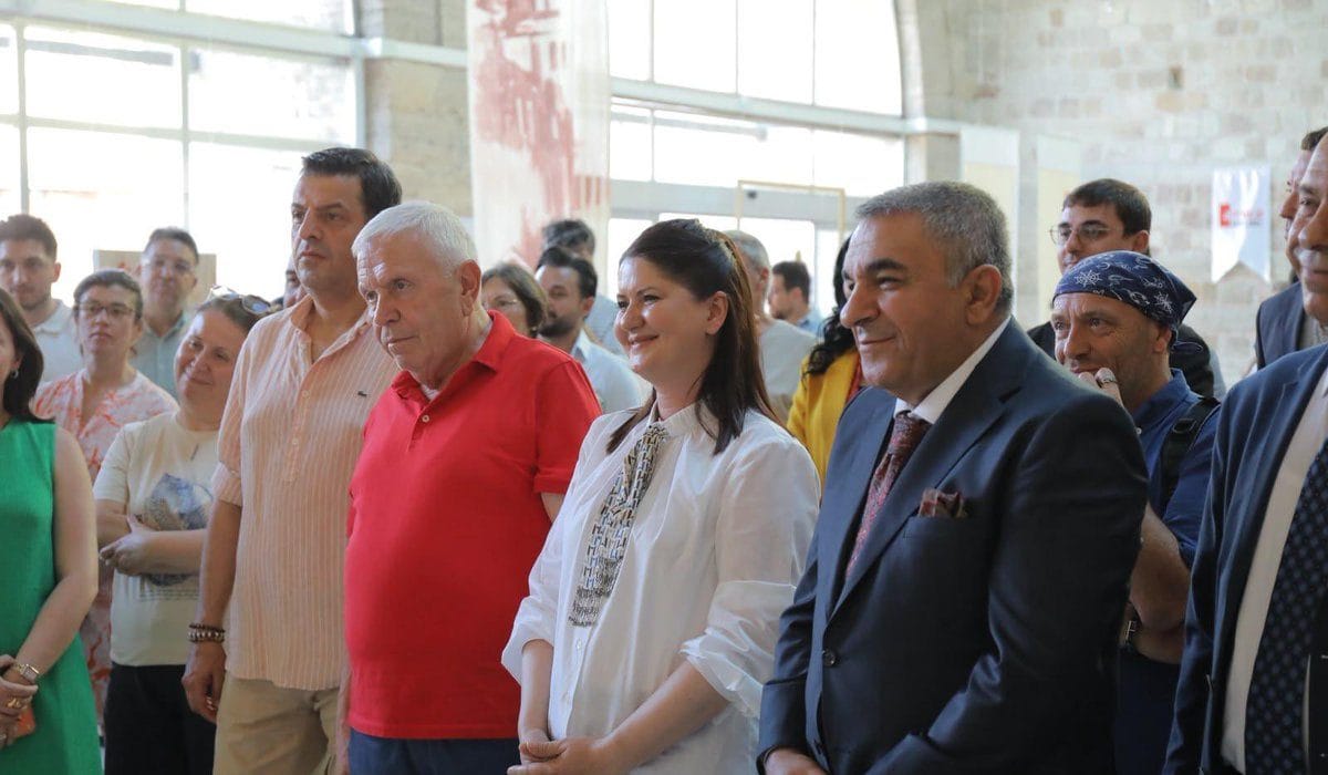 Sezai Irmak, Arnica Art Land Sergisi’ni Ziyaret Etti