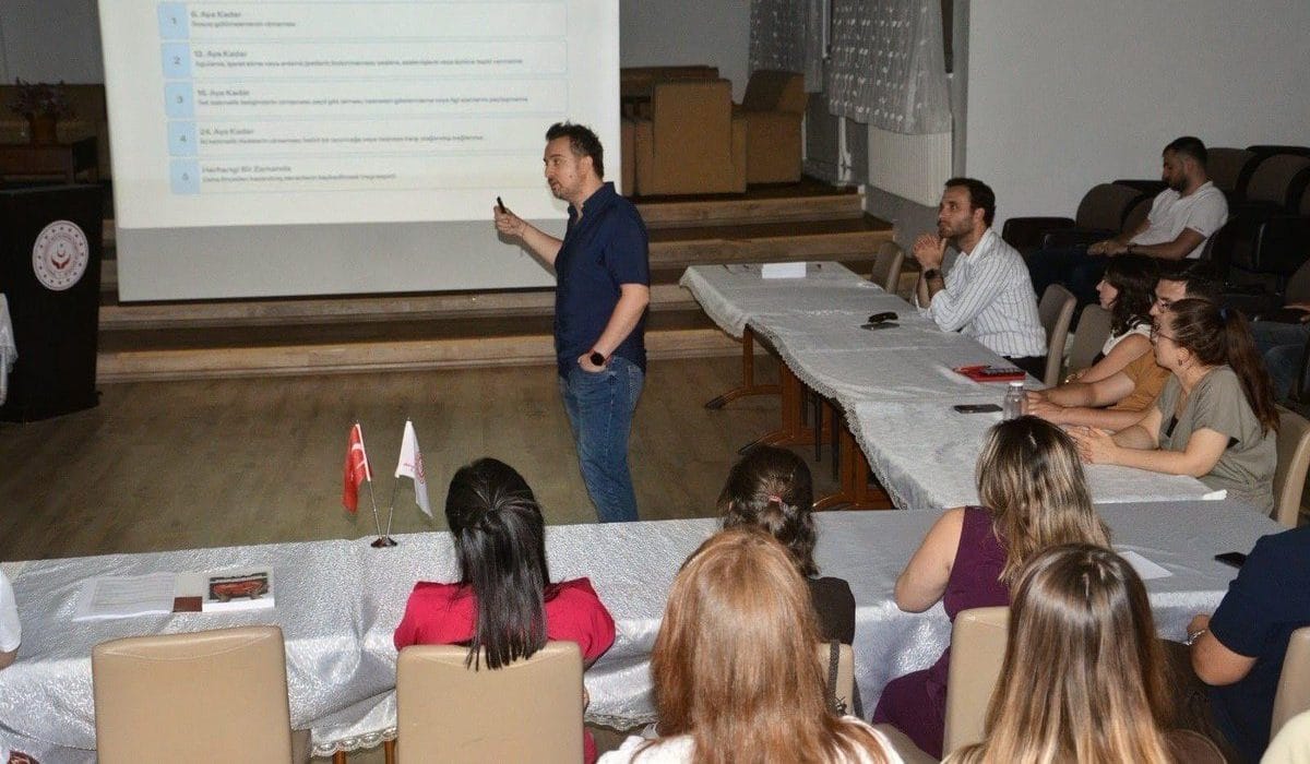 Otizm eğitimiyle personel güçleniyor