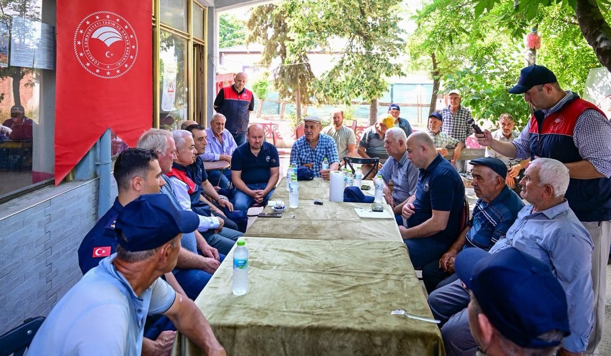 Vali Turan Kavakdere’de Üreticilerle Buluştu