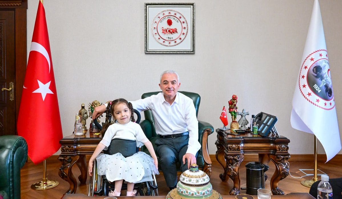 Vali Uğur Turan’dan SMA’lı İdil Ayşe’ye Ziyaret